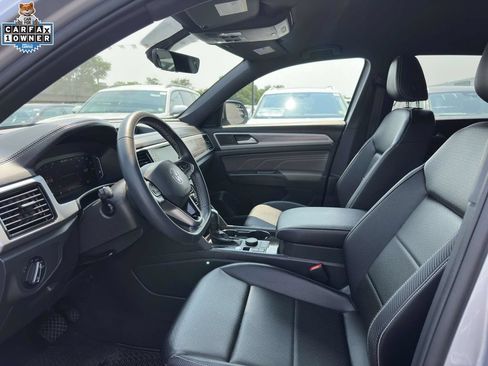 Used 2023 Volkswagen Atlas Cross Sport SE AWD/4WD image 14