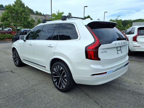 Used 2025 Volvo XC90 B5 Ultra AWD/4WD image 7