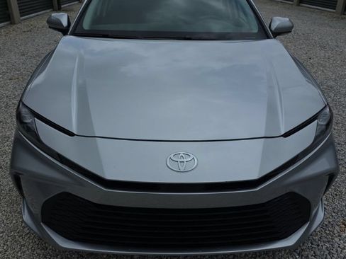 Used 2025 Toyota Camry LE FWD image 9