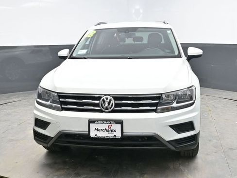 Used 2018 Volkswagen Tiguan SE image 2