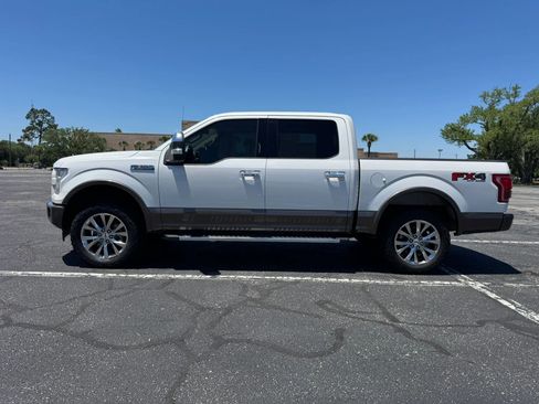 Used 2017 Ford F150 Lariat w/ Equipment Group 502A Luxury AWD/4WD image 9