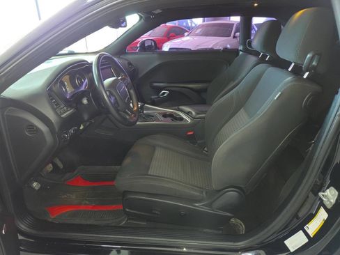 Used 2016 Dodge Challenger R/T w/ Driver Convenience Group RWD image 14