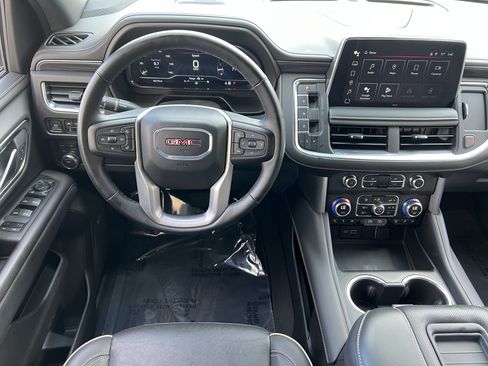 Used 2024 GMC Yukon SLT w/ SLT Luxury Package AWD/4WD image 35