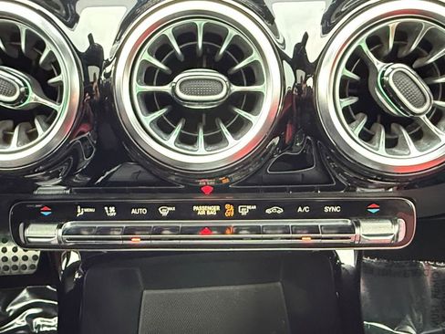 Used 2023 Mercedes-Benz CLA 250 image 18