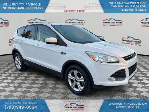 Used 2016 Ford Escape SE image 3