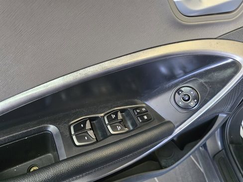 Used 2015 Hyundai Santa Fe Sport image 17