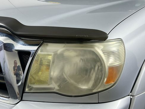 Used 2005 Toyota Tacoma PreRunner RWD image 11