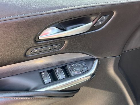 Certified 2025 Cadillac XT4 Premium Luxury FWD image 6