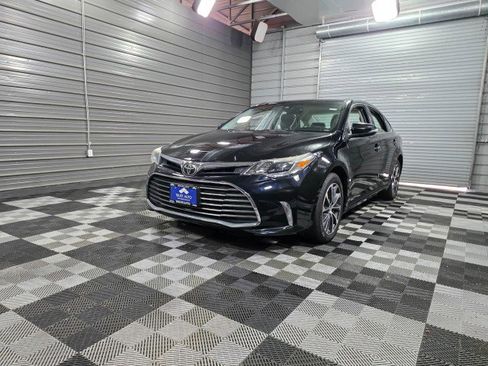 Used 2018 Toyota Avalon XLE Premium image 44