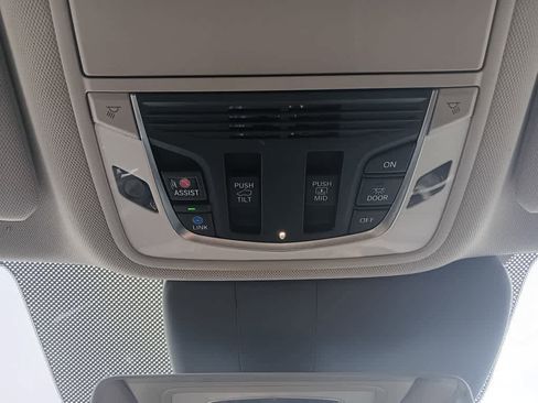 Used 2023 Acura RDX AWD image 30