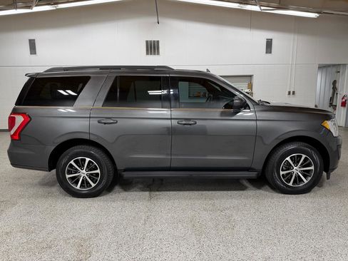Used 2021 Ford Expedition XLT AWD/4WD image 5