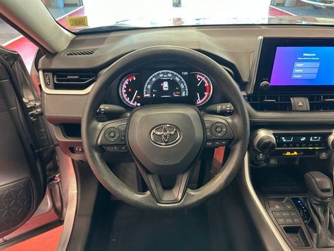 Certified 2023 Toyota RAV4 LE AWD/4WD image 19