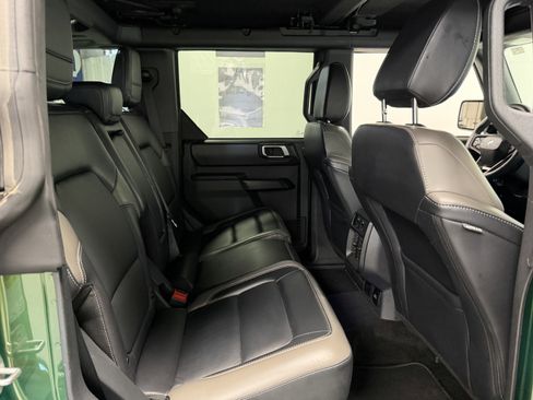 Used 2025 Ford Bronco Outer Banks AWD/4WD image 23