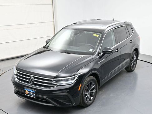 Used 2023 Volkswagen Tiguan SE w/ Panoramic Sunroof Package AWD/4WD image 35