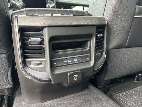 New 2026 RAM 2500 Limited AWD/4WD image 15