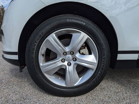 Used 2023 Land Rover Range Rover Velar S image 21