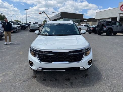 Certified 2024 Kia Seltos S AWD/4WD image 2