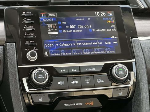 Used 2020 Honda Civic Touring image 3