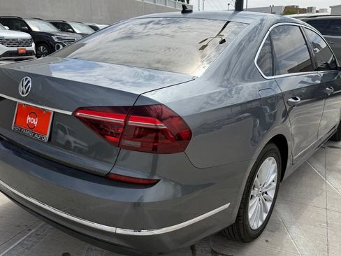 Used 2017 Volkswagen Passat 1.8T SE FWD image 9