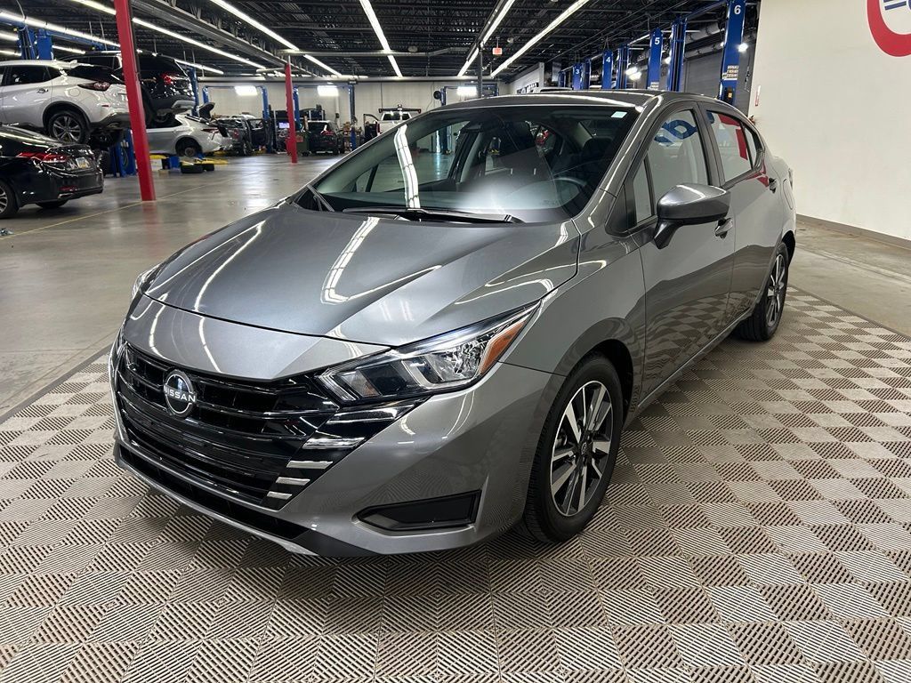 Used 2024 Nissan Versa SV FWD image 3