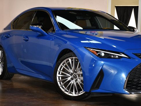 Used 2023 Lexus IS 300 w/ Premium Package RWD image 53