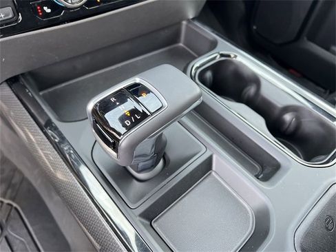 Certified 2022 Chevrolet Silverado 1500 ZR2 w/ Technology Package image 20