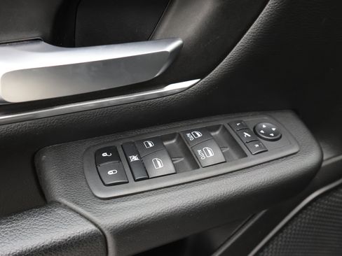 Used 2022 RAM 1500 Big Horn AWD/4WD image 37