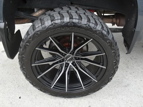 Used 2019 Chevrolet Silverado 1500 Custom Trail Boss w/ Custom Convenience Package AWD/4WD image 30