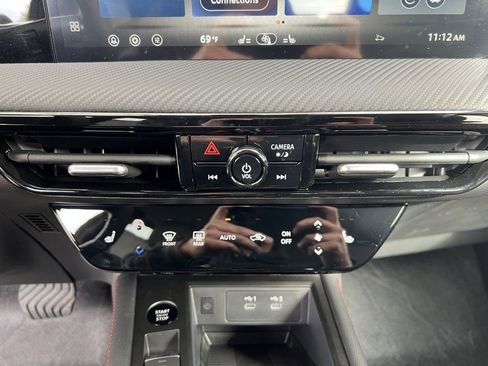 New 2026 Nissan Kicks SR w/ Illumination Package image 20