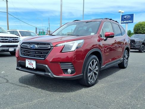 Certified 2023 Subaru Forester Limited AWD/4WD image 3