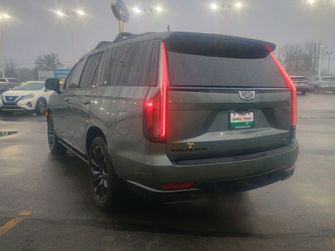 Used 2023 Cadillac Escalade Sport w/ LPO, ONYX Package image 7