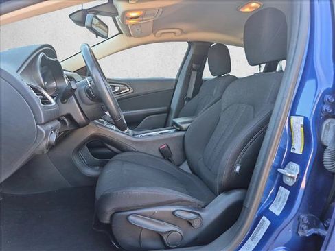 Used 2016 Chrysler 200 Limited FWD image 12