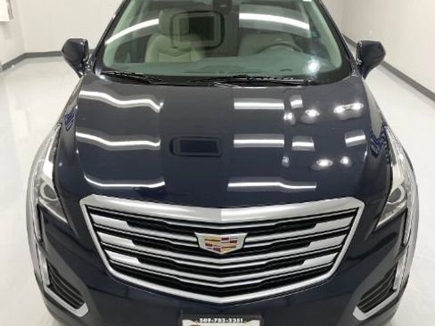Used 2017 Cadillac XT5 Luxury w/ Driver Awareness Package FWD image 9