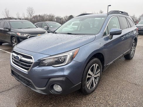 Used 2018 Subaru Outback 3.6R Limited image 1