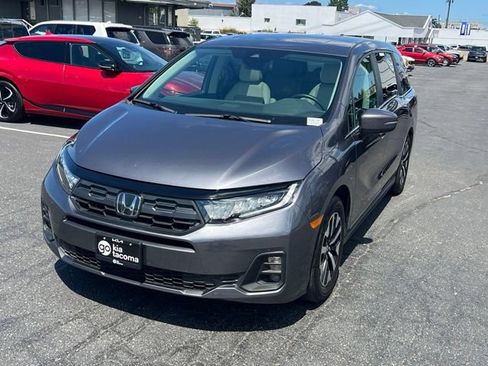 Used 2025 Honda Odyssey EX-L image 3