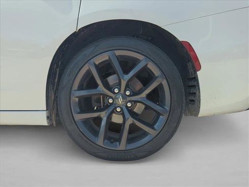 Used 2021 Dodge Charger SXT w/ Blacktop Package image 17