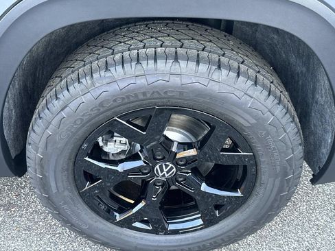 New 2026 Volkswagen Atlas Peak Edition image 11