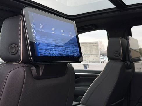 New 2026 Chevrolet Tahoe Premier image 16