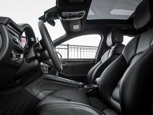 Used 2026 Porsche Macan S image 22