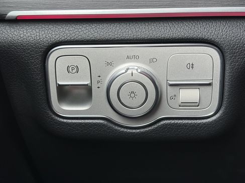 Used 2021 Mercedes-Benz GLE 350 4MATIC image 29