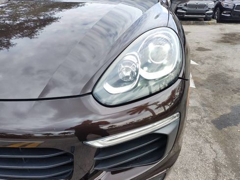 Used 2016 Porsche Cayenne image 15