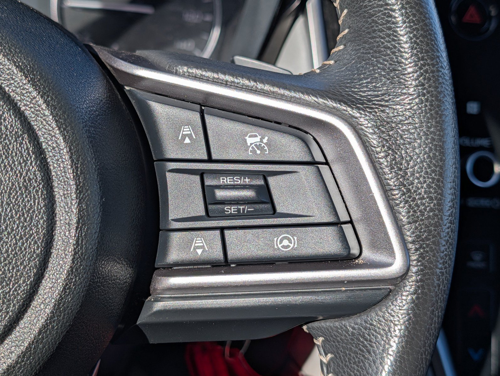 Used 2025 Subaru Outback Premium AWD/4WD image 26