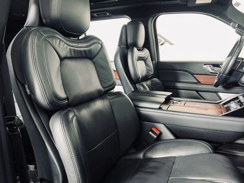 Used 2023 Lincoln Navigator Reserve w/ Equipment Group 201A AWD/4WD image 28