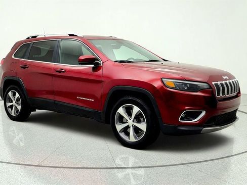 Used 2019 Jeep Cherokee Limited AWD/4WD image 3