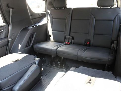 Used 2021 GMC Yukon Denali w/ Advanced Technology Package AWD/4WD image 22