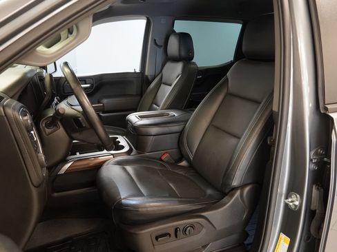 Used 2021 Chevrolet Silverado 1500 LT Trail Boss w/ Convenience Package II AWD/4WD image 3