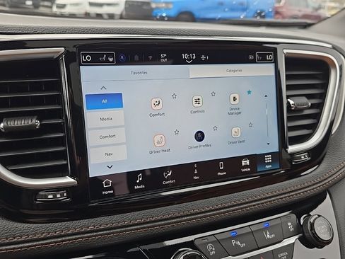 New 2026 Chrysler Pacifica Pinnacle image 32