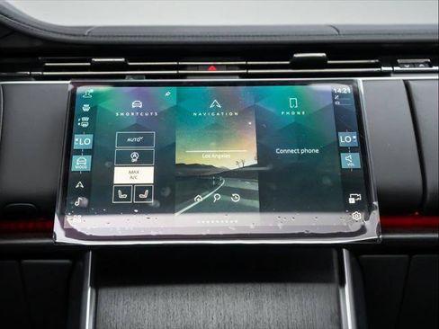 New 2026 Land Rover Range Rover Long Wheelbase SE AWD/4WD image 29