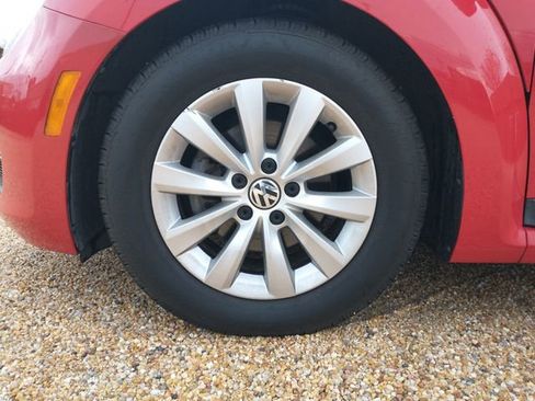 Used 2015 Volkswagen Beetle 1.8T image 21