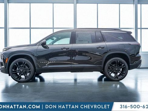 New 2026 Chevrolet Traverse LT image 2